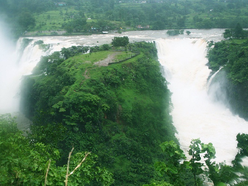 1005445Bhandardara_Randha_Falls_Main