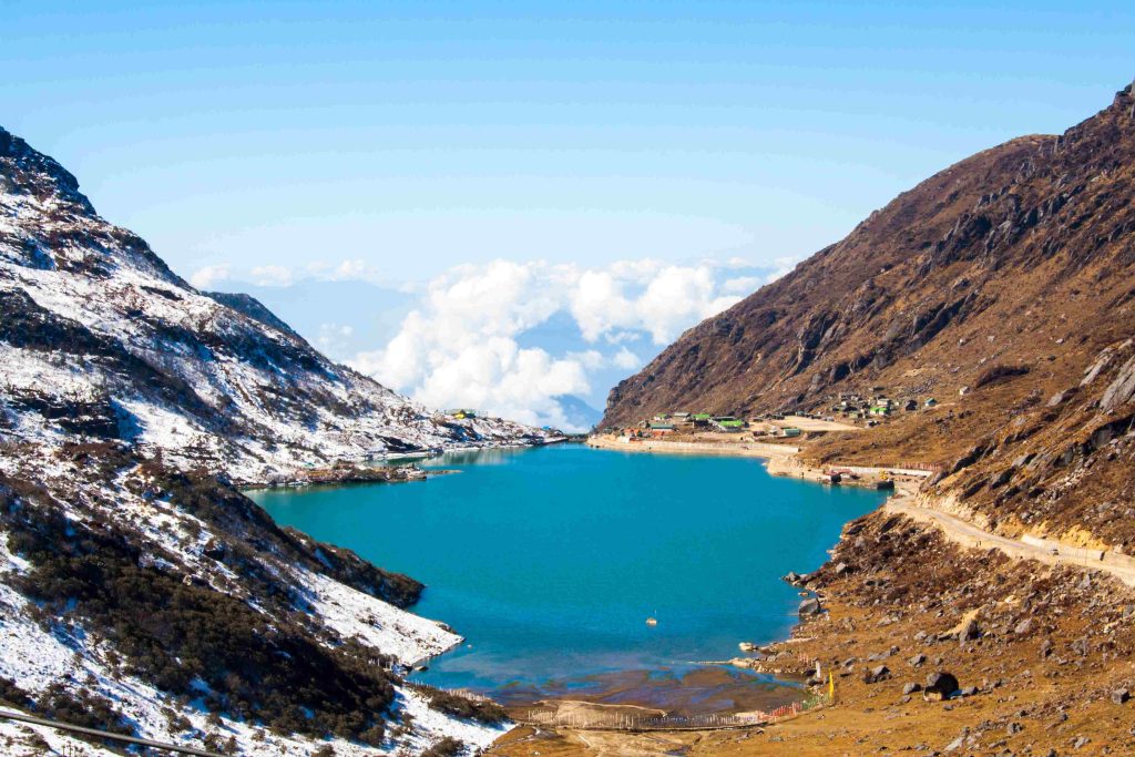 Tsongmo_Lake_or_Changu_Lake_-_East_Sikkim (2)