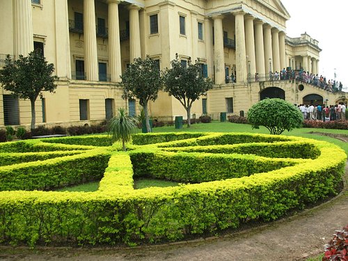 hazarduari-palace-museum