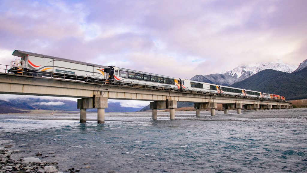 img-1619658782-8716-24284-tranzalpine-winter-on-waimakariri-bridge-rp25__aWxvdmVrZWxseQo_CropResizeWzE0NDAsODEyLDkwLCJqcGciXQ