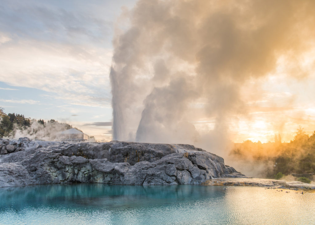 pohutu-geyser-in-te-puia-1024×733